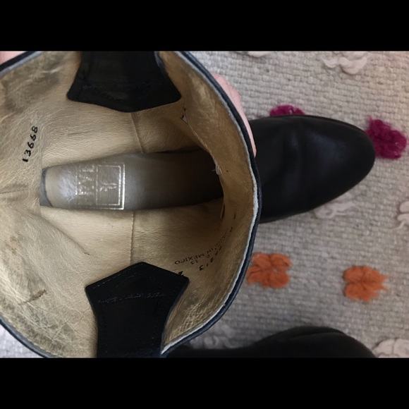 Frye Carson Lug Short Boot - Picture 6 of 8